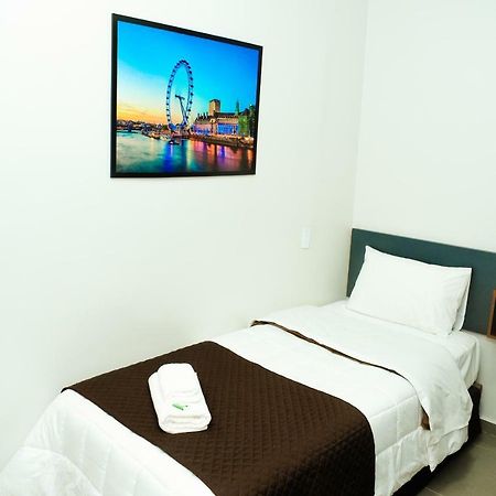 London Executive Hotel Cafelândia Kültér fotó