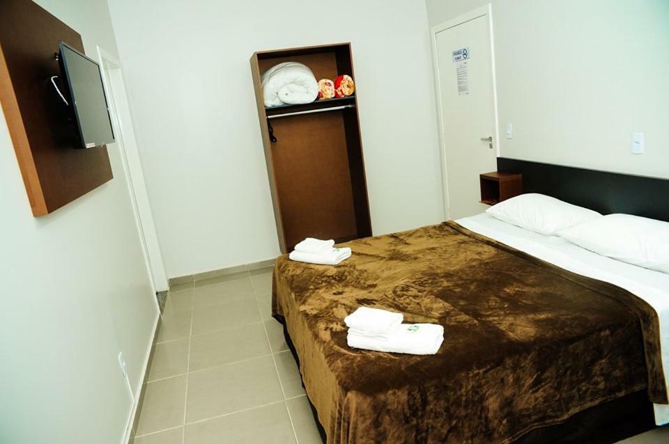 London Executive Hotel Cafelândia Kültér fotó